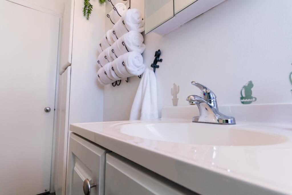 Ski - Explore - Relax - Cozy Beds, Tv & Wi-Fi Apartment Salt Lake City Luaran gambar